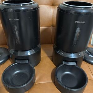 Black Smart Pet Feeder